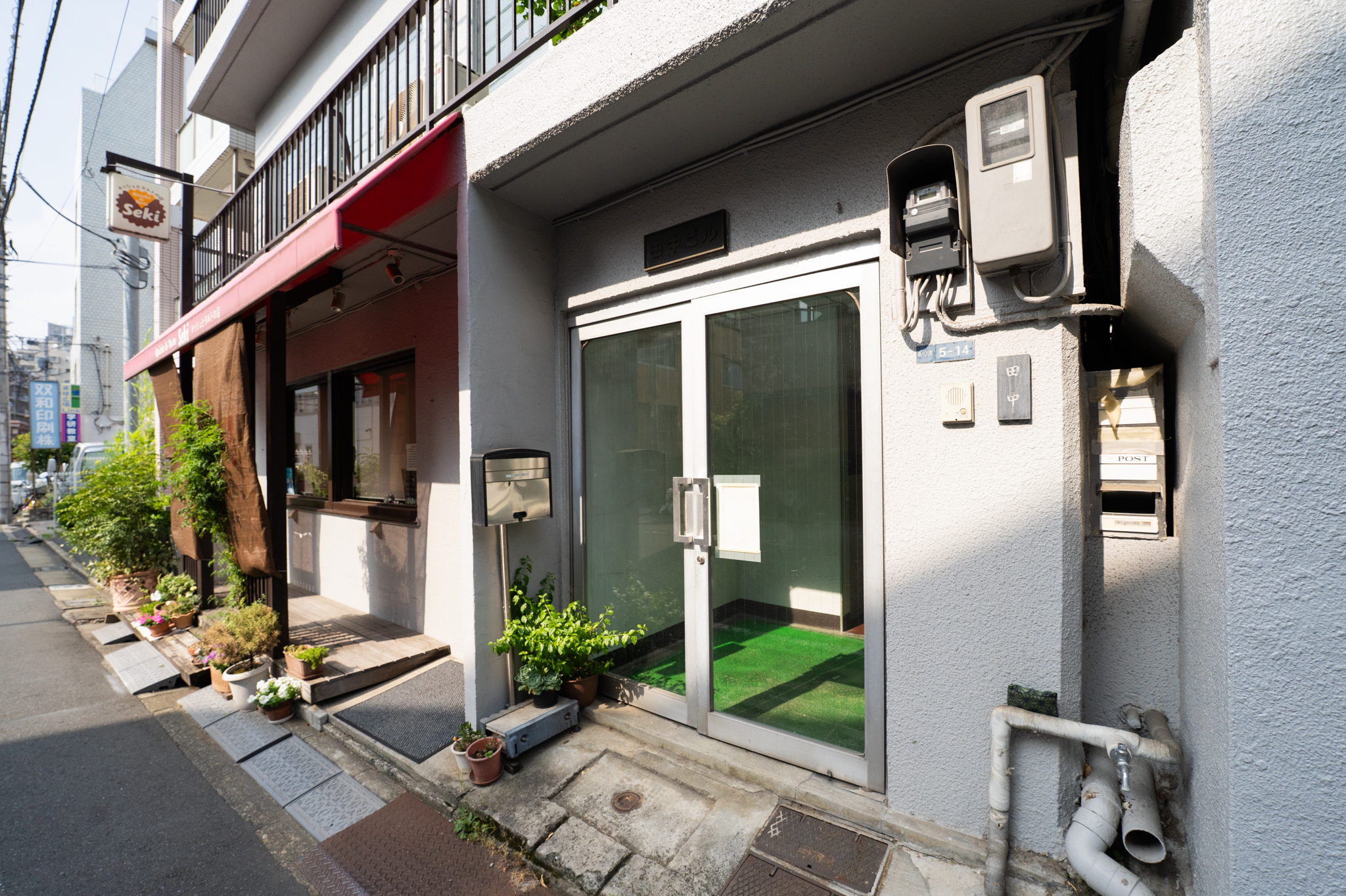建物入口